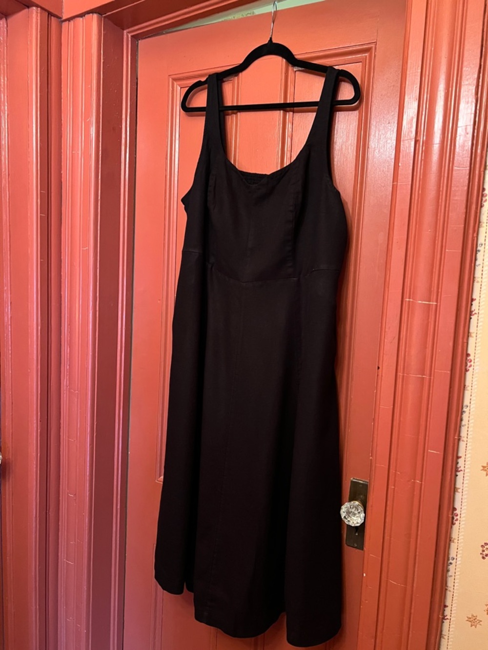Old Navy Black Sleeveless Midi Dress